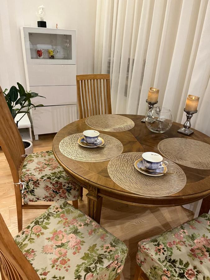 Provence Style Apartment In Old Town Klaipėda Esterno foto