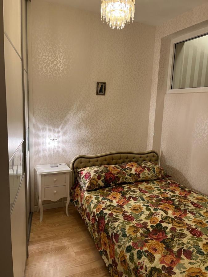 Provence Style Apartment In Old Town Klaipėda Esterno foto
