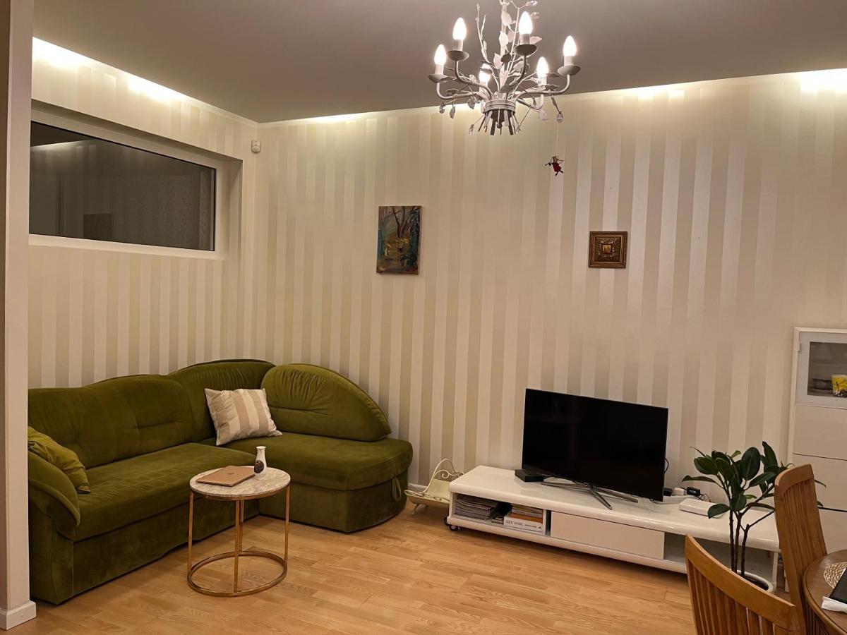 Provence Style Apartment In Old Town Klaipėda Esterno foto