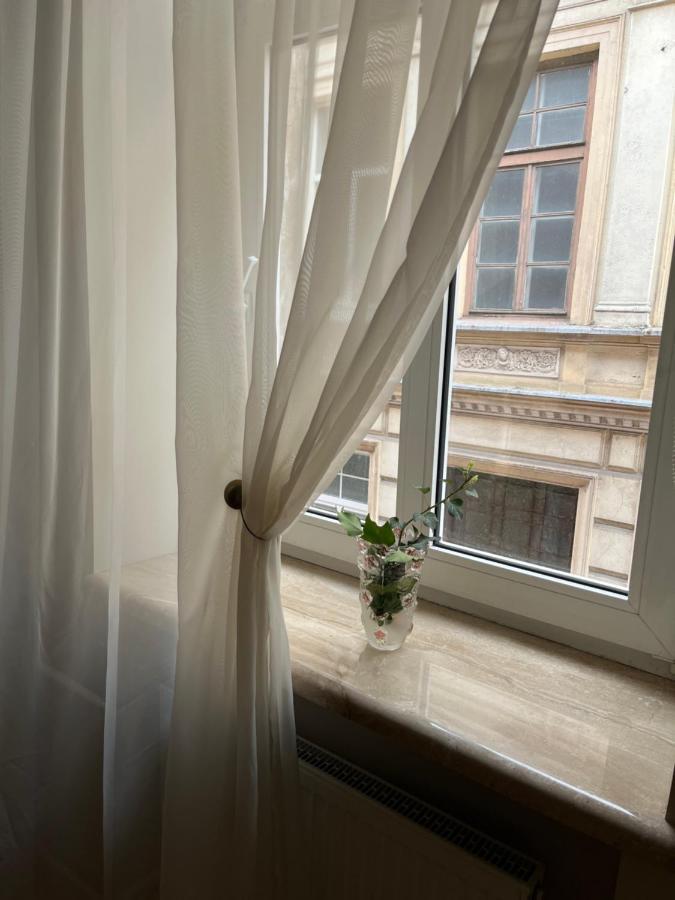 Provence Style Apartment In Old Town Klaipėda Esterno foto