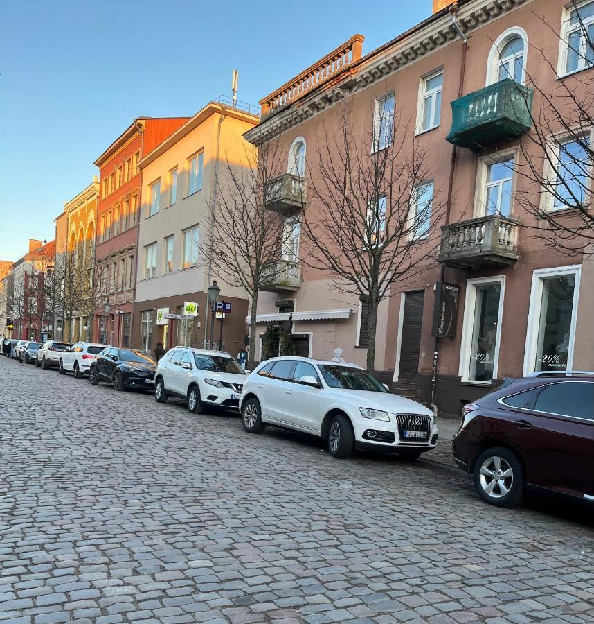 Provence Style Apartment In Old Town Klaipėda Esterno foto